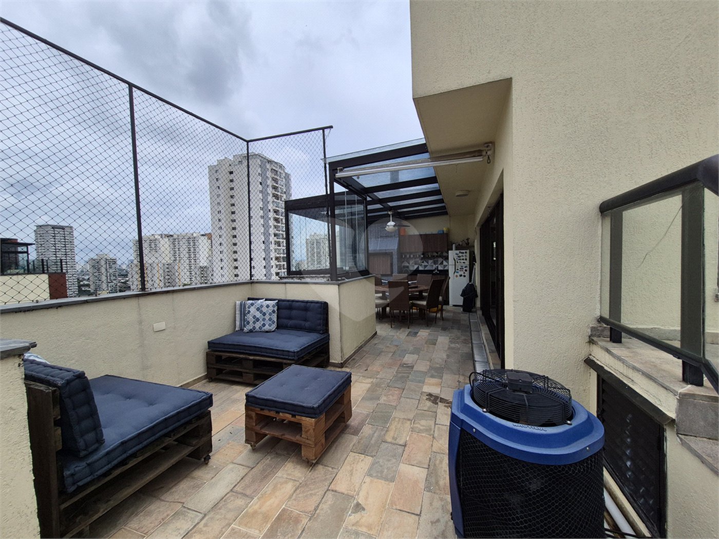 Cobertura à venda com 4 quartos, sendo 2 suítes, em Vila Hamburguesa, São Paulo, SP