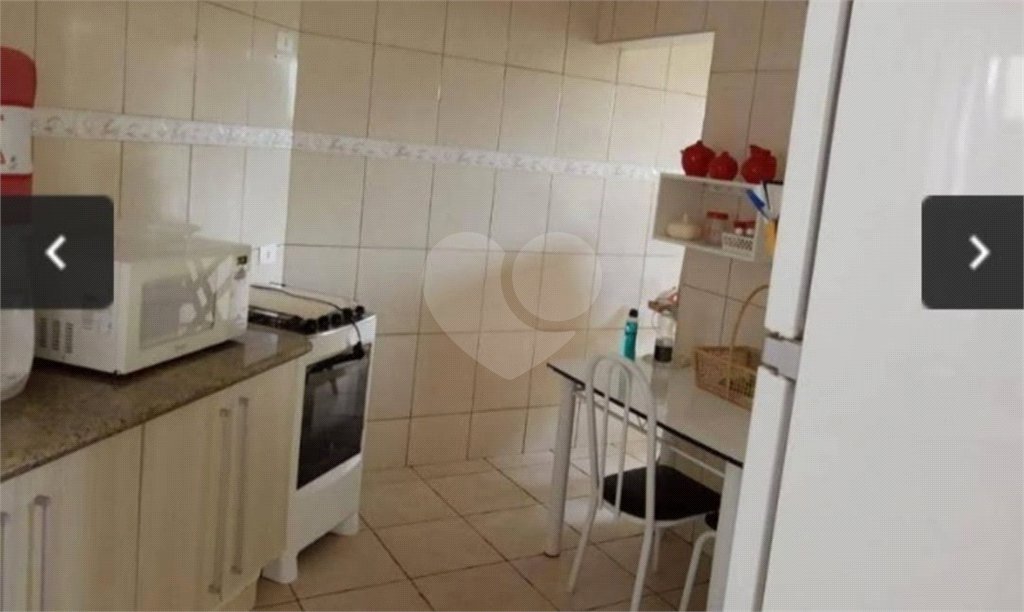 Chácara à venda ou para alugar com 4 quartos, sendo 1 suíte, em Vila Omízollo, Louveira, SP