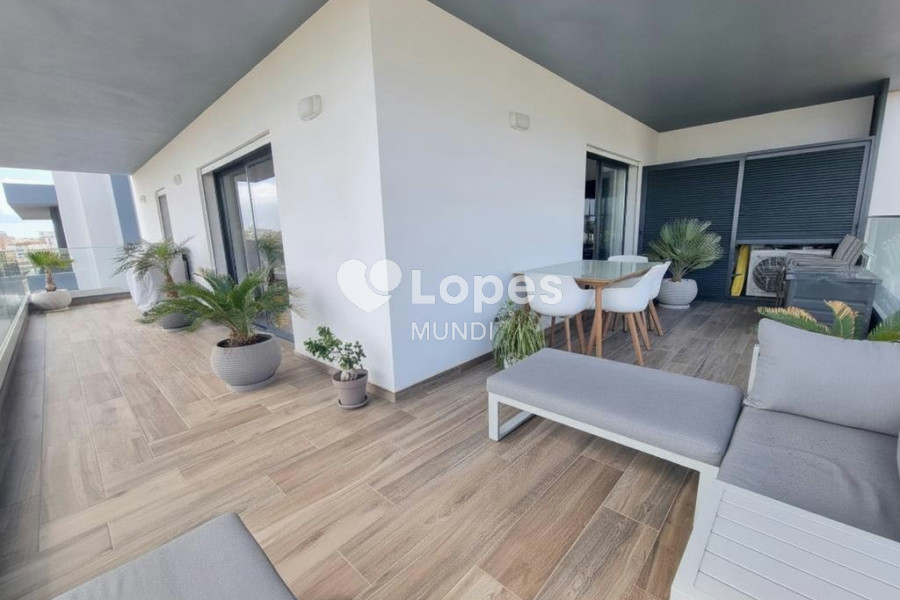 Cobertura T2 à venda em Portimão, Algarve, Portugal – Piscina no rooftop