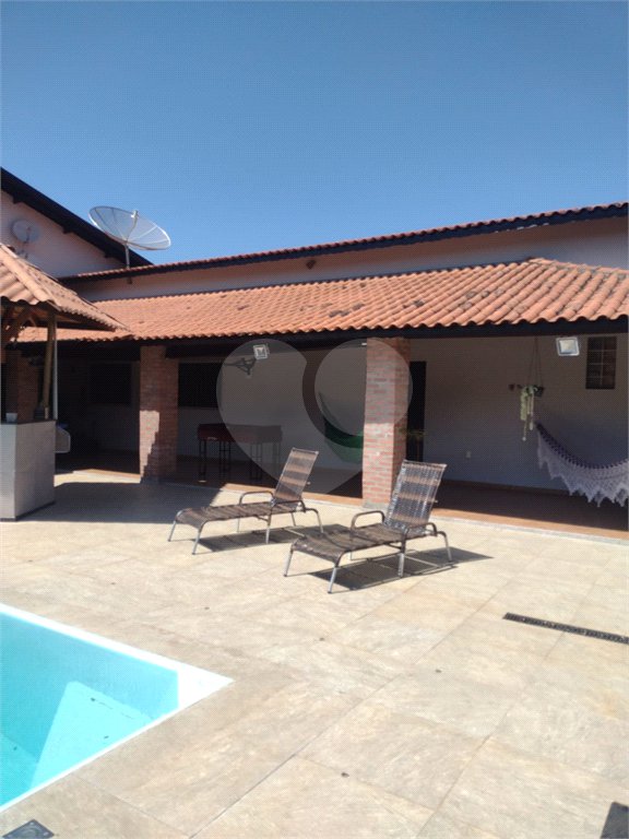 Casa à venda com 3 quartos, sendo 1 suíte, no condomínio Acmti - Colinas do Mosteiro, Terras de Itaici e Recanto dos Pássaros, Indaiatuba - SP