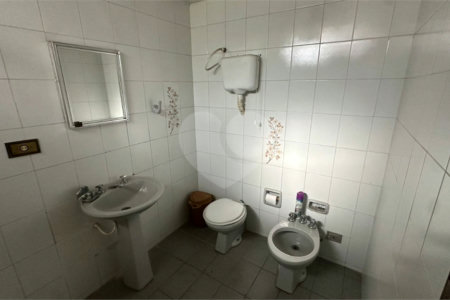 Casa à venda ou para alugar com 5 quartos, sendo 2 suítes, no Centro, Salto, SP