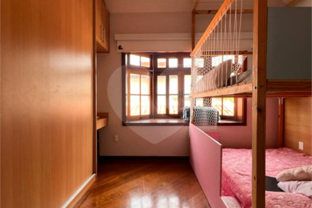 Casa à venda com 5 quartos, sendo 3 suítes,  no condomínio Real Park -  Vila Oliveira, Mogi das Cruzes - SP