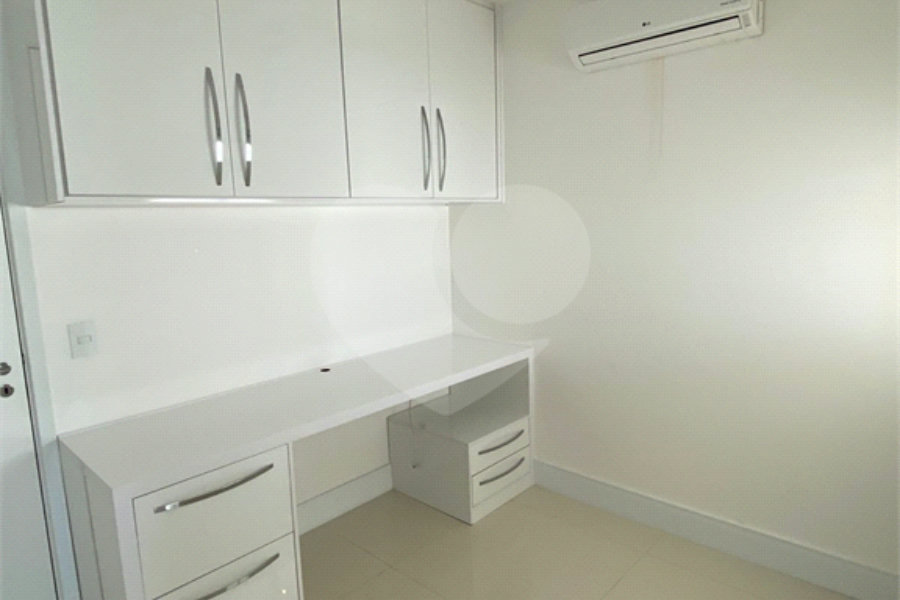Apartamento à venda com 3 suítes em Aclimação, São Paulo, SP