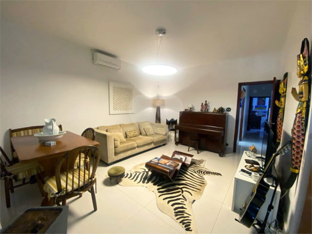 Sobrado à venda com 3 quartos, sendo 1 suíte,  em Campo Belo, São Paulo, SP