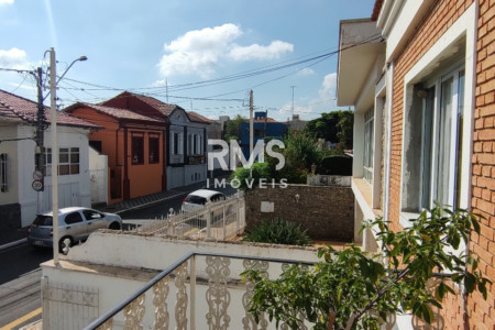 Casa à venda com 4 quartos, sendo 2 suítes,  no Centro, Itu, SP