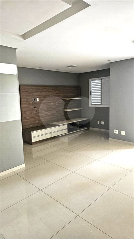 Apartamento à venda com 3 quartos, sendo 1 suíte, em Vila Paulo Silas, São Paulo, SP