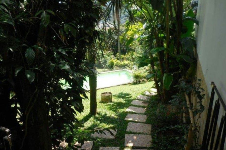 Casa à venda com 6 quartos, sendo 1 suíte, em Tremembé, São Paulo, SP