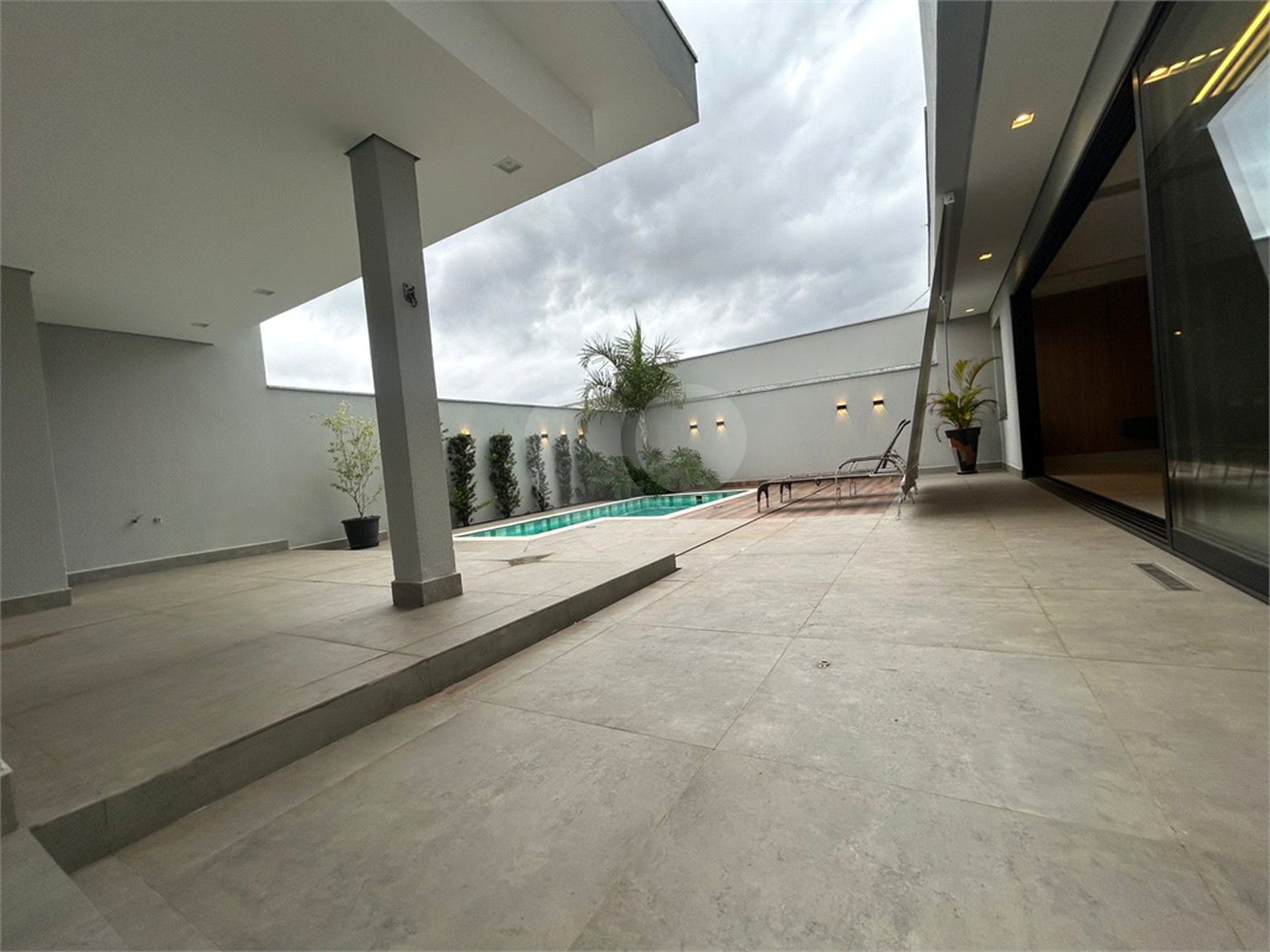 Casa à venda com 3 suítes no condomínio Lago da Boa Vista, Sorocaba - SP