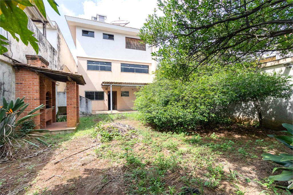 Sobrado à venda com 3 suítes em Vila Carrão, São Paulo, SP