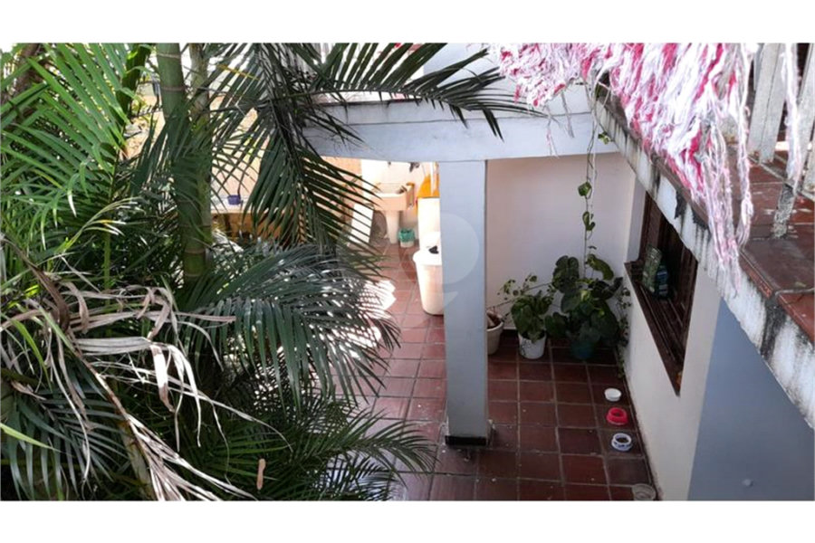 Casa à venda ou para alugar com 5 quartos, sendo 1 suíte, em Vila Romero, São Paulo, SP