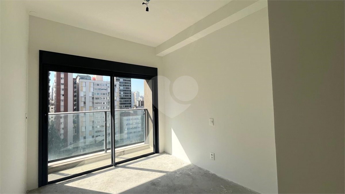 Apartamento à venda com 4 quartos, sendo 2 suítes,  em Pinheiros, São Paulo, SP