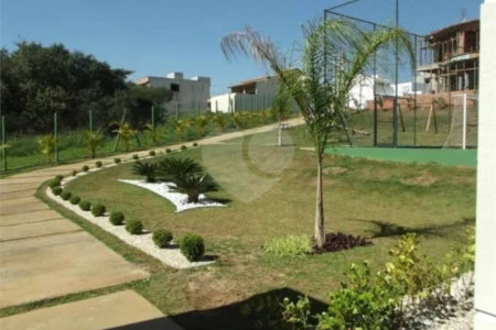 Casa à venda com 3 quartos, sendo 1 suíte, no condomínio Golden Park Residence II, Sorocaba - SP
