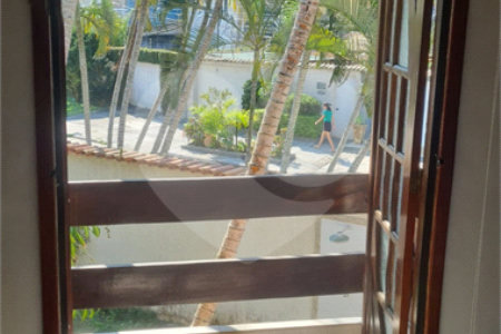 Casa em condomínio à venda com 2 quartos, sendo 1 suíte,  em Ogiva, Cabo Frio, RJ