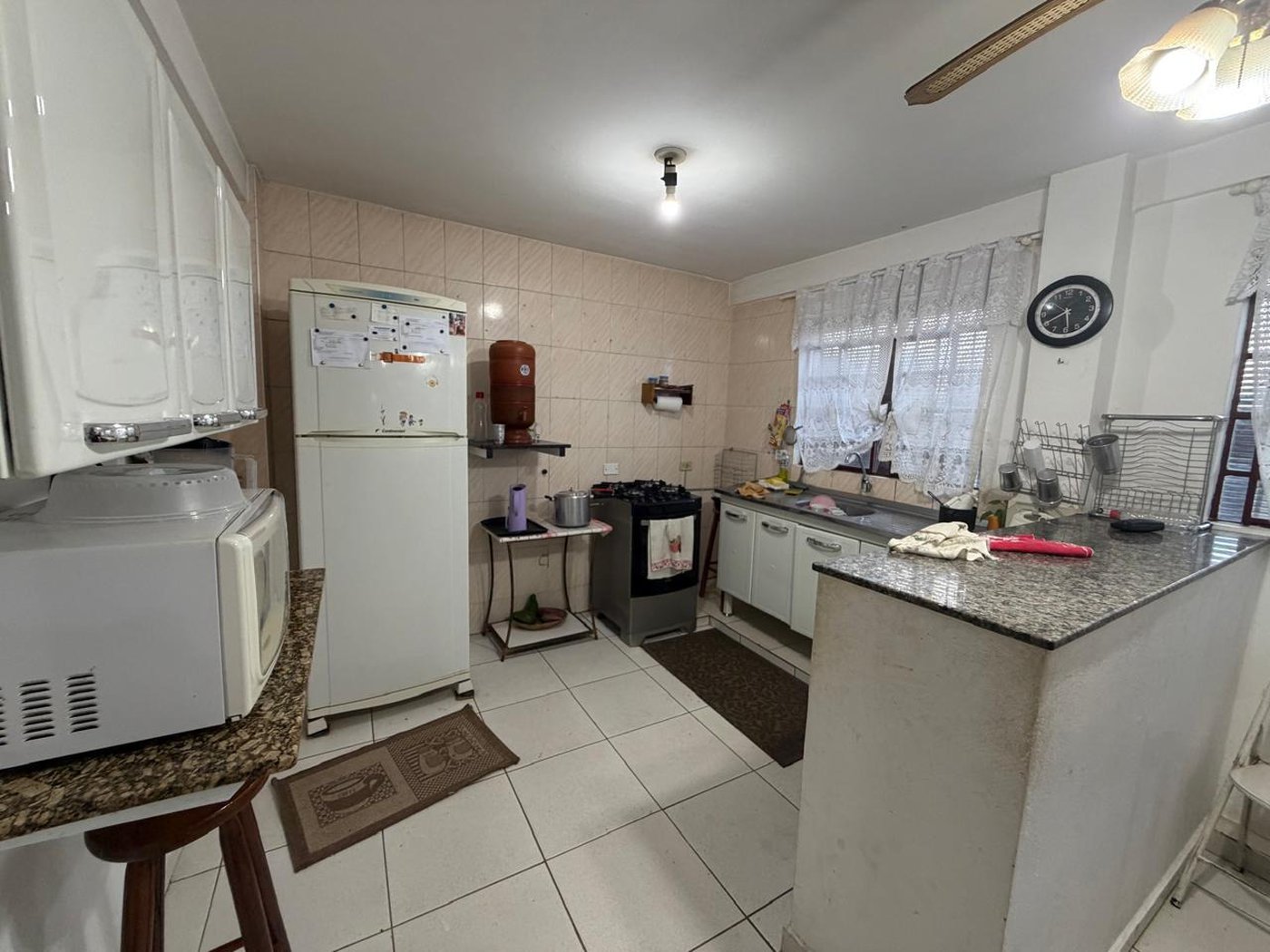 Casa Térrea à venda com 9 quartos, sendo 2 suítes, no condomínio Seranila, Monte Mor - SP