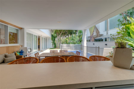 Casa à venda com 3 suítes no condomínio Residencial Canumã, São Paulo - SP