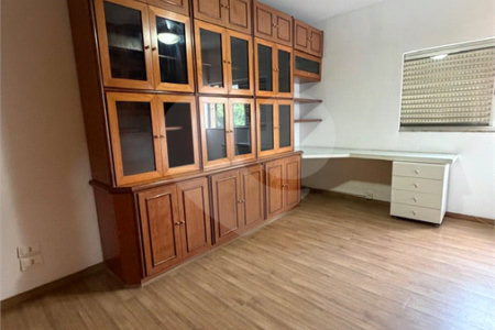Apartamento à venda com 3 quartos, sendo 1 suíte, em Pinheiros, São Paulo, SP