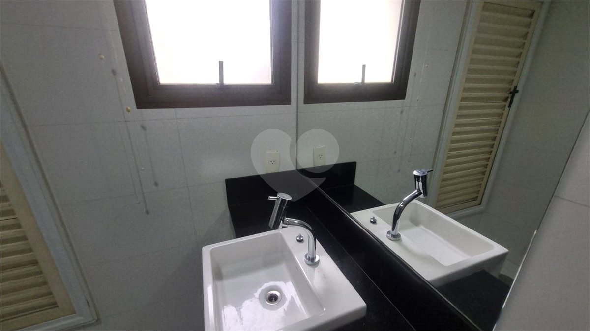 Apartamento à venda com 3 quartos, sendo 1 suíte,  em Indianópolis, São Paulo, SP