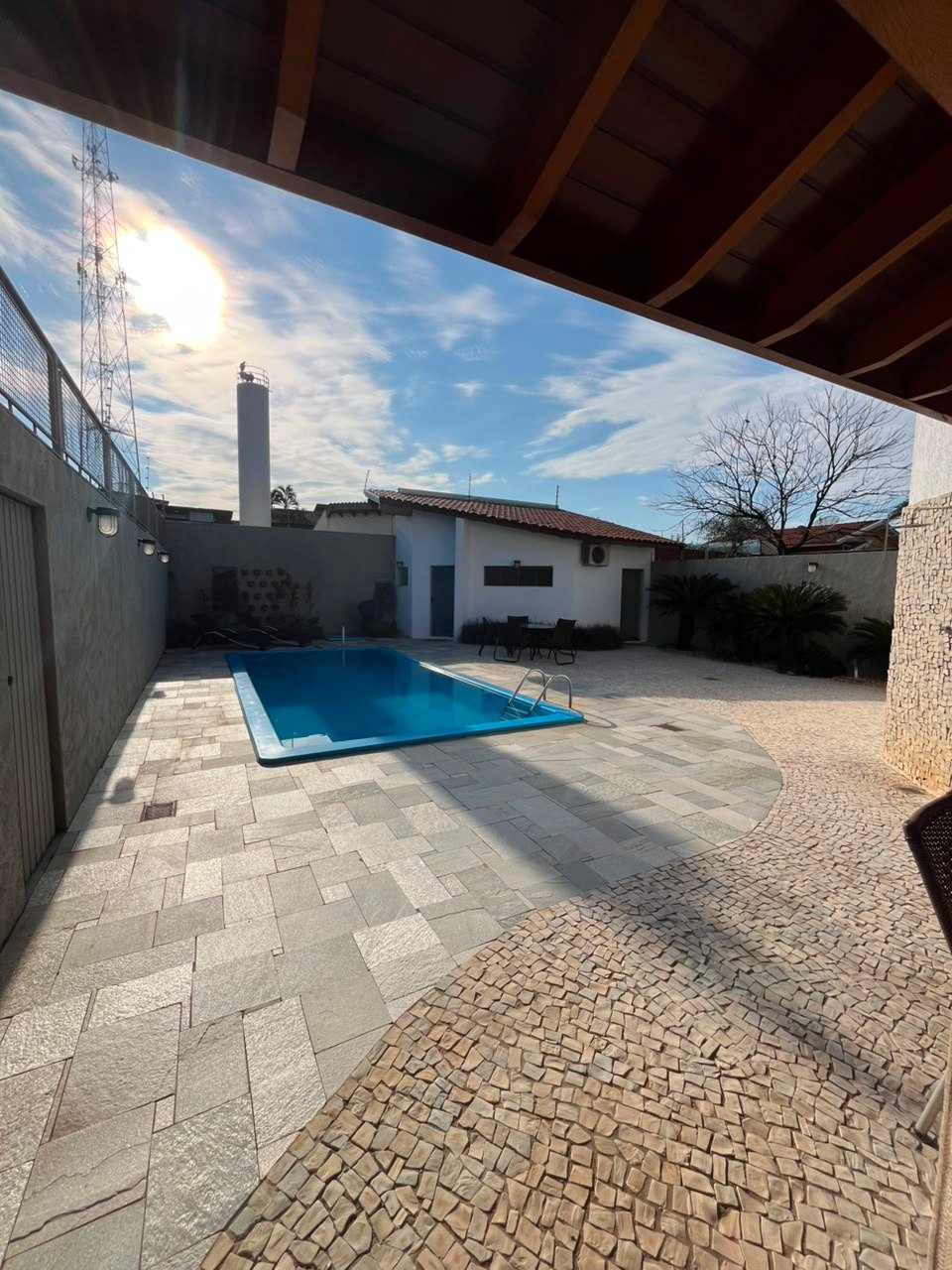Casa à venda com 3 quartos, sendo 1 suíte,  em Santos Dumont, Três Lagoas, MS