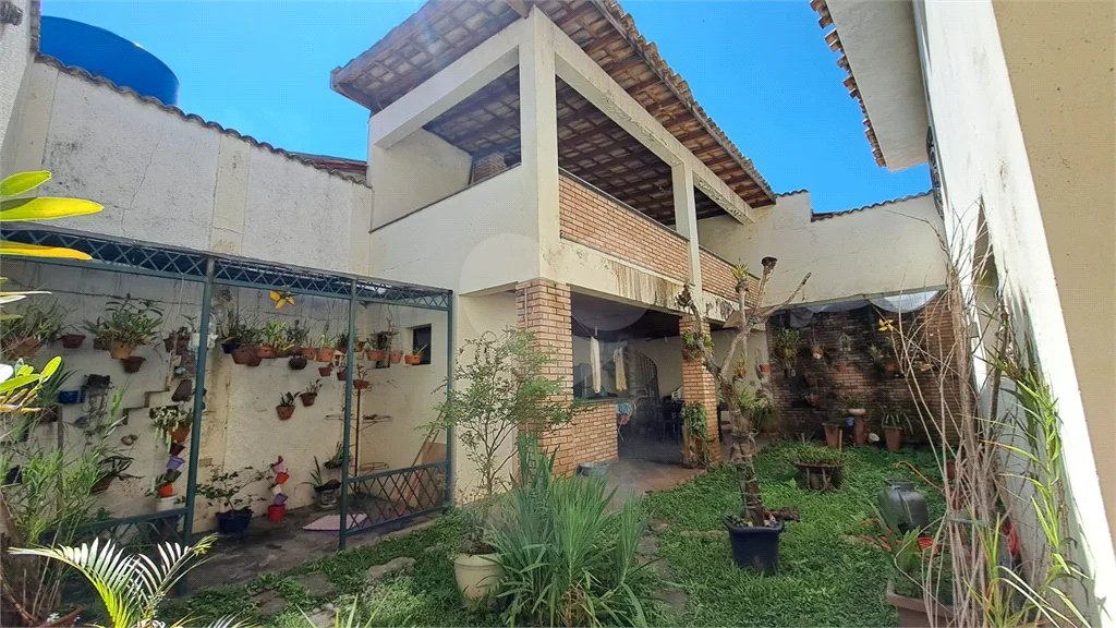Sobrado à venda com 5 quartos, sendo 1 suíte, em Tremembé, São Paulo, SP
