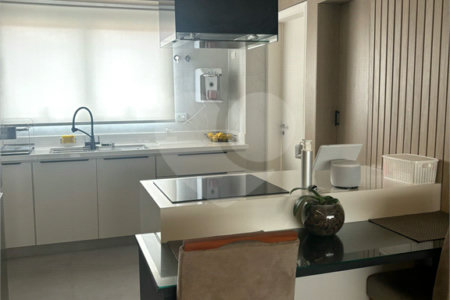 Apartamento à venda com 3 quartos, sendo 1 suíte, em Vila Paulicéia, São Paulo, SP