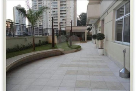 Apartamento à venda com 3 quartos, sendo 1 suíte, em Vila Andrade, São Paulo, SP