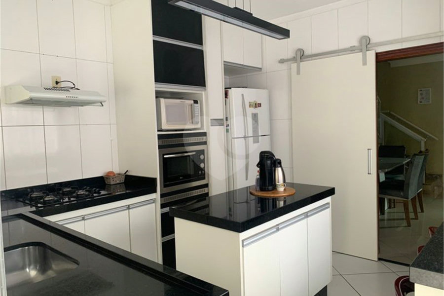 Sobrado à venda com 4 quartos, sendo 1 suíte, em Horto, São Paulo, SP