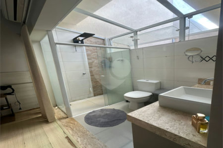 Casa térrea 2 quartos 1 suíte e piscina. Jardim Embaré