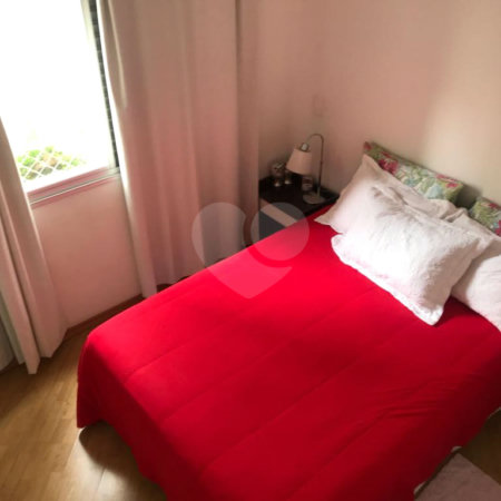 Apartamento de 2 quartos à venda na Aclimação