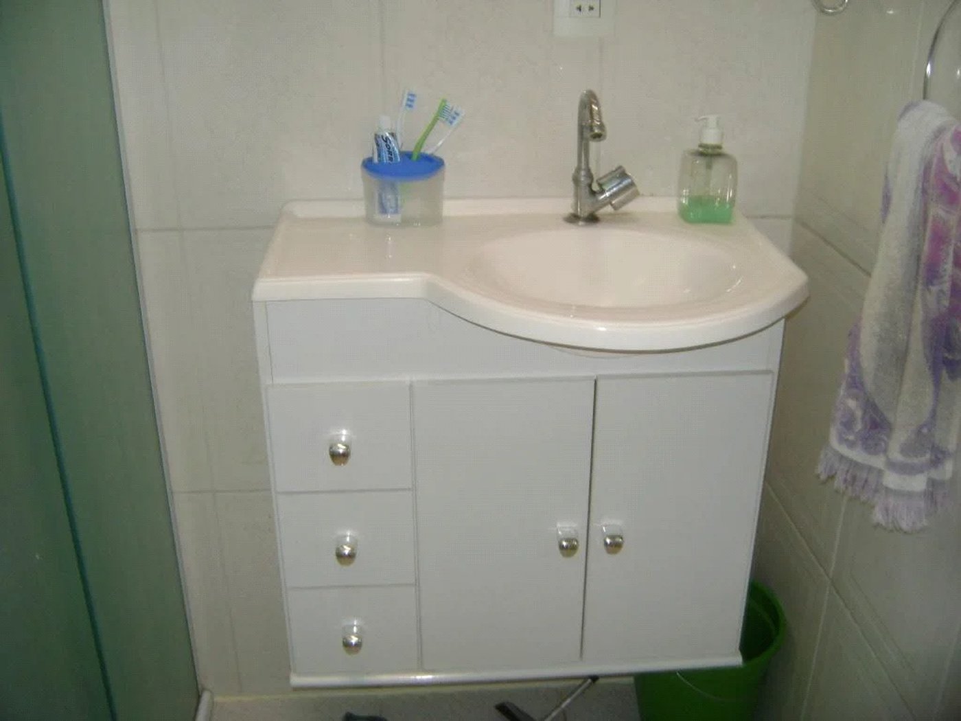 Casa à venda com 3 quartos, sendo 1 suíte,  no condomínio Res Green Ville, São Paulo - SP