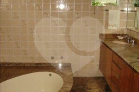 Casa Térrea à venda com 4 quartos, sendo 2 suítes, em Vila Tramontano, São Paulo, SP