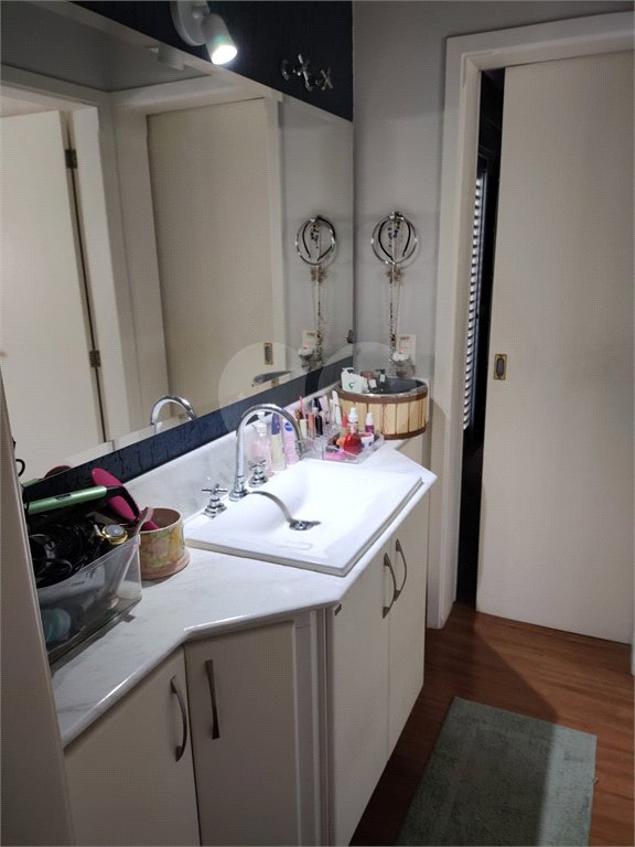 Casa à venda com 3 quartos, sendo 1 suíte,  no condomínio Residencial Jardim das Palmeiras, Vinhedo - SP