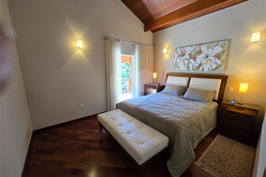 Casa à venda com 4 suítes no condomínio Associação Reserva das Hortênsias, Mairiporã - SP