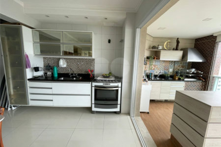 Apartamento à venda com 4 quartos, sendo 3 suítes, em Perdizes, São Paulo, SP