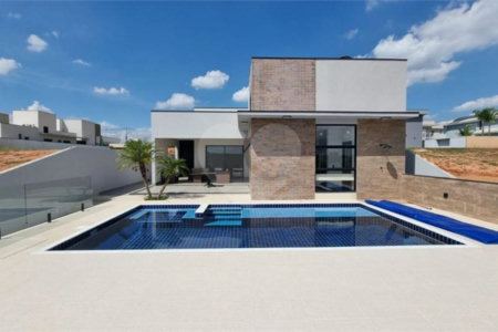 Casa à venda com 3 suítes no condomínio Portal dos Bandeirantes, Salto - SP