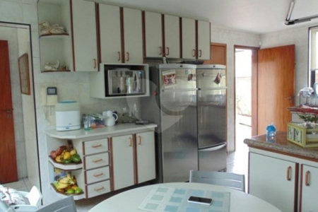Sobrado à venda com 4 quartos, sendo 3 suítes, em Jardim Franca, São Paulo, SP