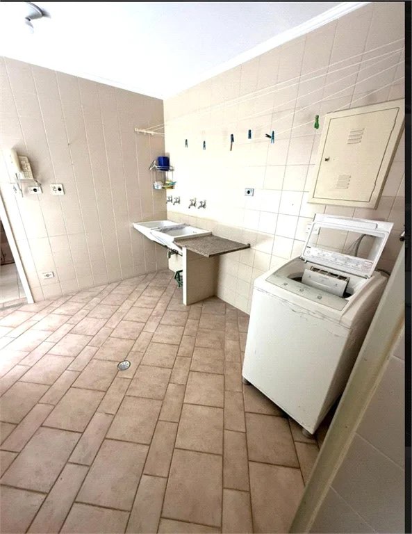 Casa à venda com 5 quartos, sendo 3 suítes,  em Jardim Leonor, São Paulo, SP