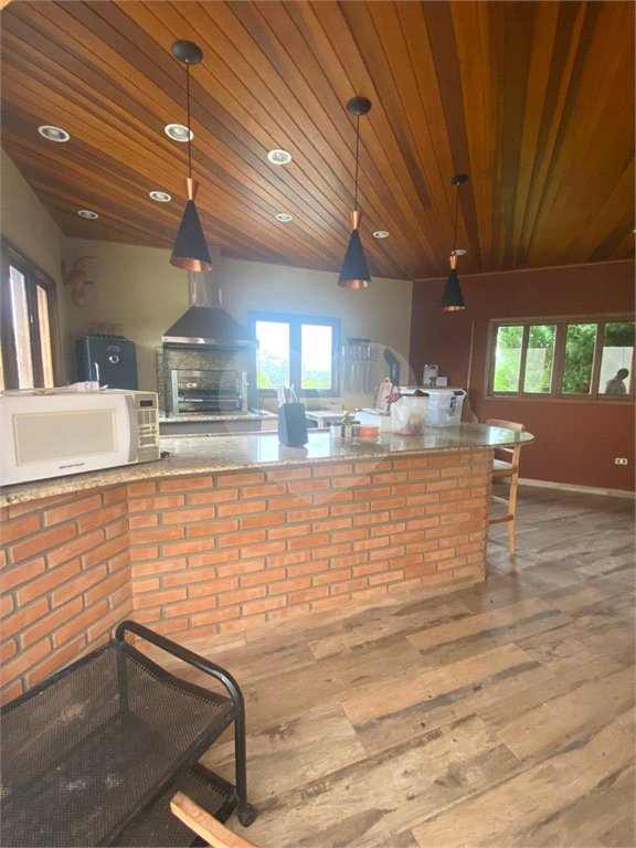 Casa à venda com 4 suítes no condomínio Vale da Santa Fé, Vinhedo - SP