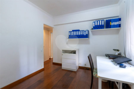 Apartamento à venda com 3 suítes em Vila Suzana, São Paulo, SP