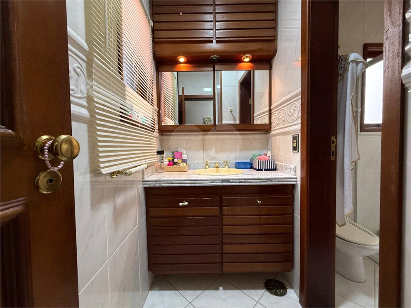 Casa à venda ou para alugar com 3 quartos, sendo 1 suíte, no condomínio Da Serra, São Paulo - SP