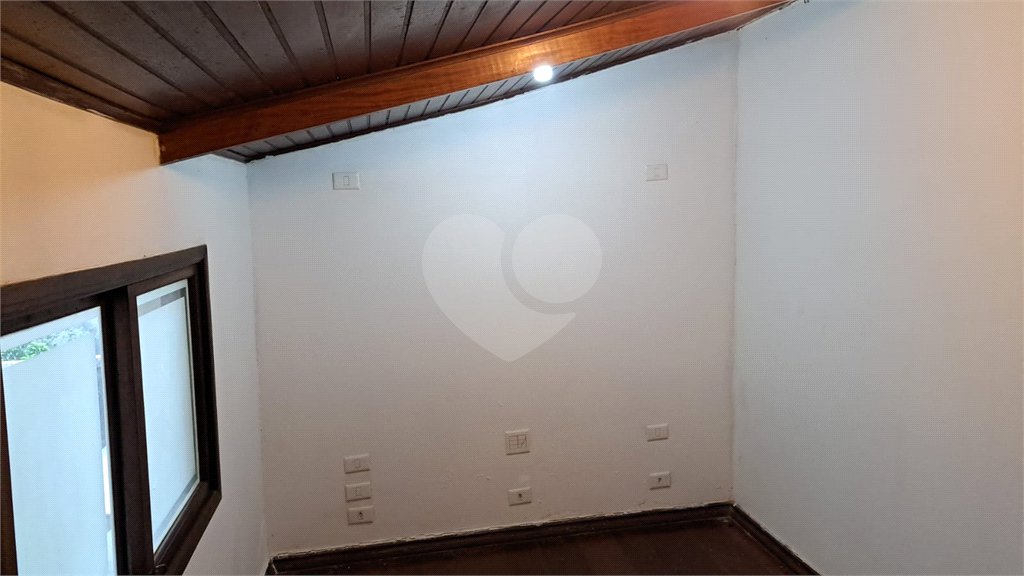 Sobrado à venda com 3 suítes em Barreiro, Mairiporã, SP
