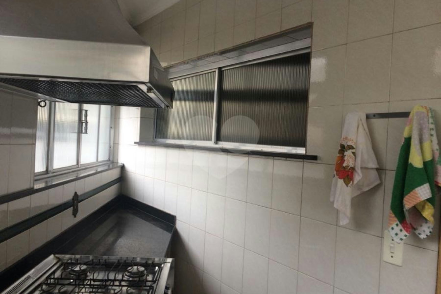 Sobrado à venda com 4 quartos em Santana, São Paulo, SP