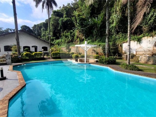 Casa à venda com 4 suítes no condomínio Parque Imperial da Cantareira, Mairiporã - SP