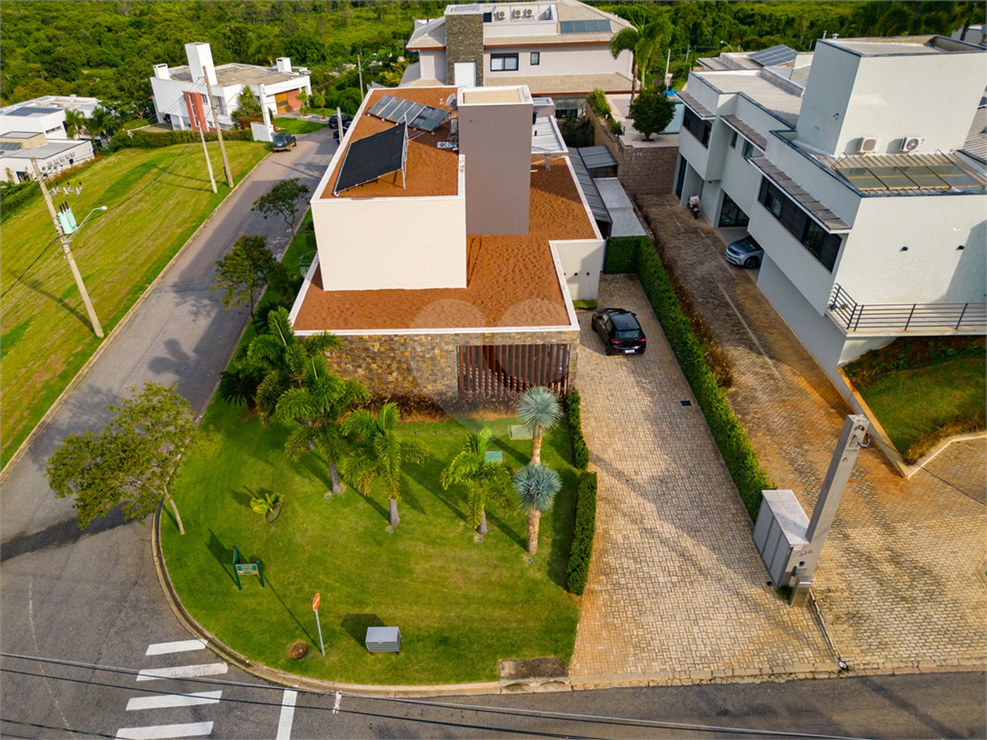 Casa à venda com 5 suítes no condomínio Plaza Athénee, Itu - SP