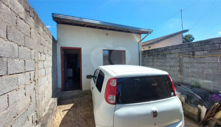 Casa à venda com 2 quartos em Residencial Hípica Jaguari, Bragança Paulista, SP