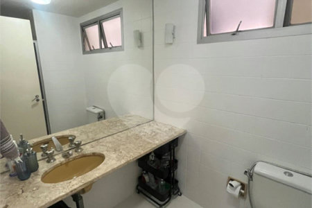Apartamento à venda com 3 quartos, sendo 1 suíte, em Vila Olímpia, São Paulo, SP