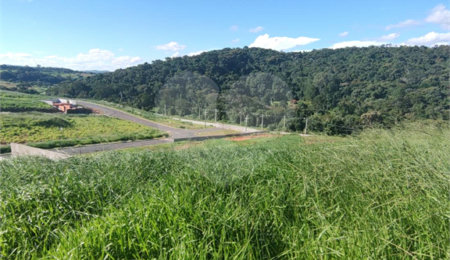 Terreno à venda no condomínio Portal Lamis, Bom Jesus dos Perdões - SP