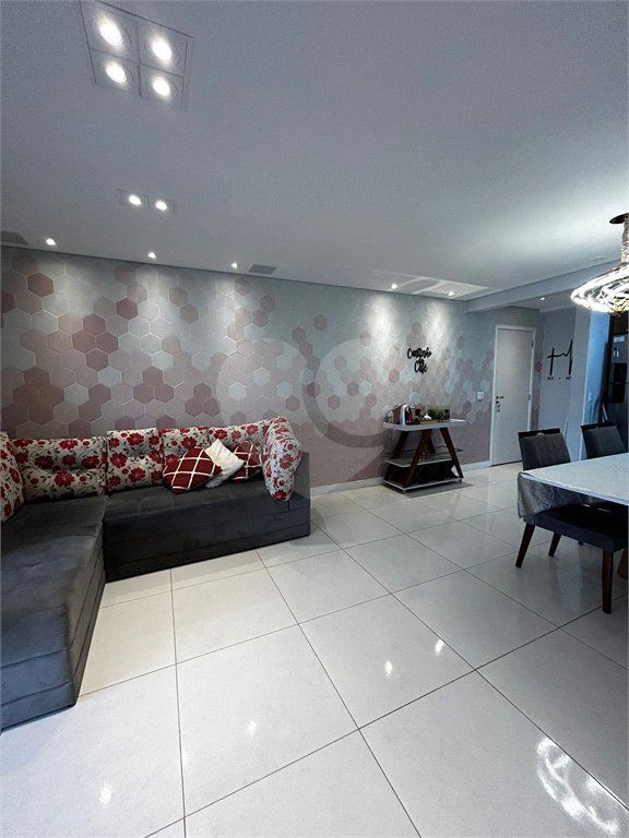 Apartamento à venda com 2 suítes em Jardim Flor da Montanha, Guarulhos, SP