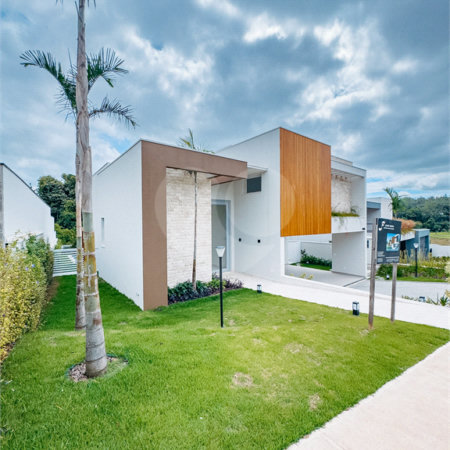 Casa à venda com 4 suítes no condomínio Villa dos Pinheiros, Indaiatuba - SP