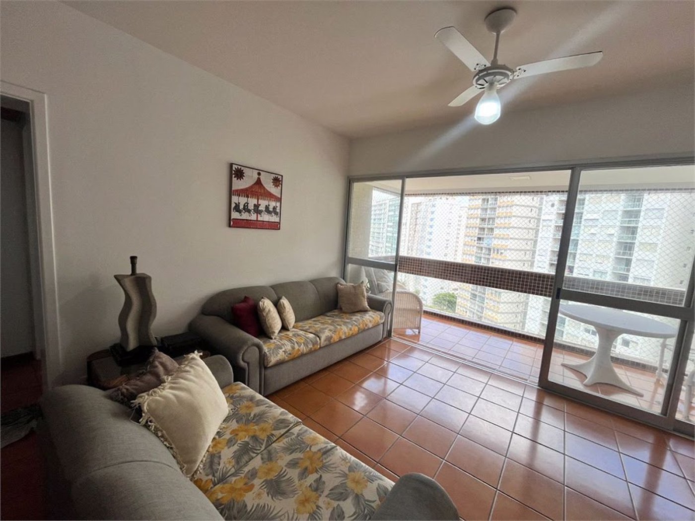 Apartamento com 3 dormitórios à venda, 100 m² por R$ 650.000,00 - Pitangueiras - Guarujá/SP