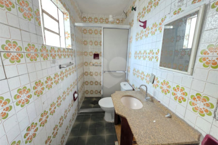 Sobrado à venda com 3 quartos em Jardim Ivana, São Paulo, SP